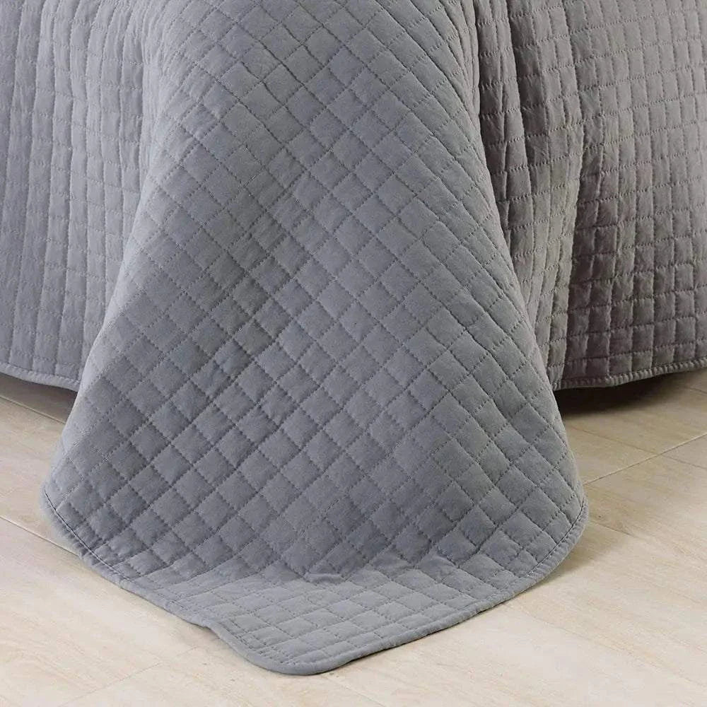 Polyester Quilted Bedspread 220x240cm - Lightweight Duvet with Check Pattern